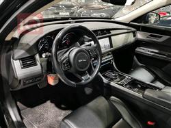 جاكوار XF